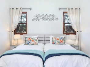 Sixteen Guest House on Main
