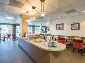 Comfort Inn by the Bay