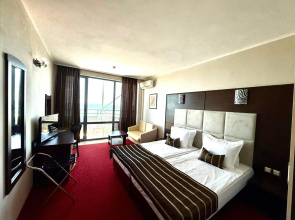 Royal Hotel