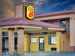 Super 8 by Wyndham Athens