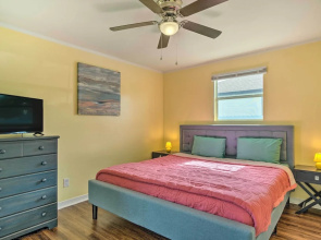 Private Pool: Family-friendly Cape Coral Retreat!