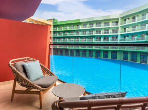 Отель Voco Dubai Monaco The Heart of Europe