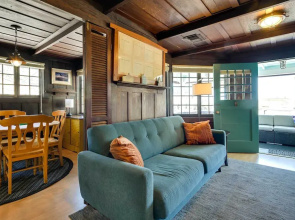 Walk to Beach: Catalina Gem w/ Deck!