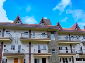 Elliannah Pines Hotel