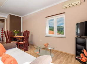 Beautiful Apartment in Lovran With Wifi and 1 Bedrooms