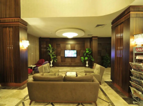 Grand Cenas Hotel