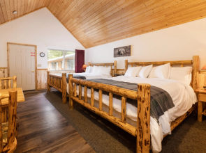 Beargrass Lodging and RV Resort