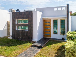 Casa moderna en segura Residencial Hacienda Chetumal