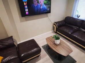 4BR Modern Botanic House