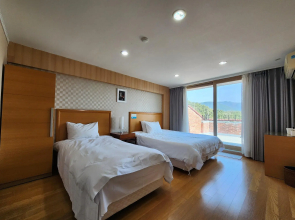 Chungju Suanbo Park Hotel