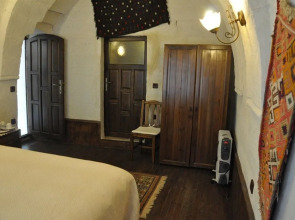 Aravan Evi