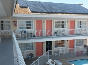 Blue Water Motel