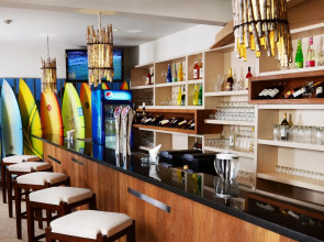 Bliss Surfer Hotel Legian