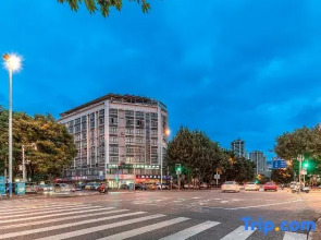 Liuzhou Platinum Hotel (Queershan Park Baisha Bus Station Branch)