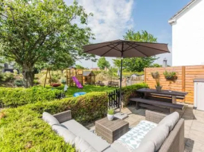 Beautifully situated holiday home just outside Oostkapelle