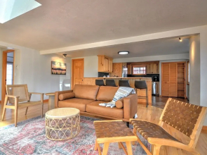 Casita Overlooking Horizon 2 Bedroom Home