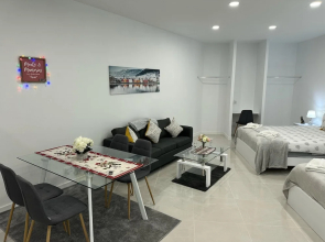 Luxurious Spacious Studio Retreat Close to Funchal