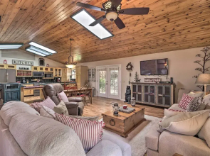 'hilda's Cabin' Mtn-view Retreat in Pine!