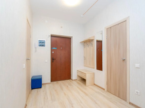 Cosmos (Космос) на улице Революции 48А