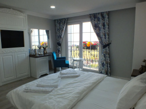 Real King Boutique Hotel