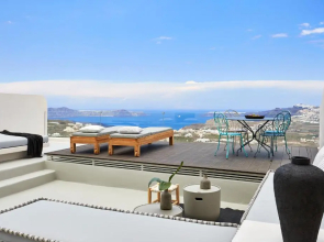 White and Co. La Torre Suites