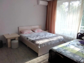 Str.Agmashenebeli 548