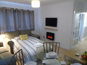 Snug - Faodail Apartment