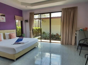 Phuket Sirinapha Resort