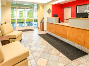 Super 8 By Wyndham Sault Ste. Marie