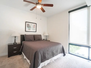 SoBe Belmont St Apartments