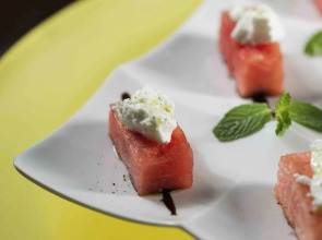 Pullman Dubai Jumeirah Lakes Towers - Hotel & Residence