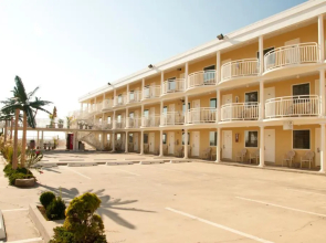 Coliseum Ocean Resort