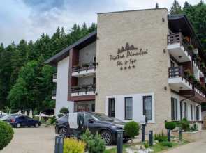Piatra Pinului Ski Hotel & SPA