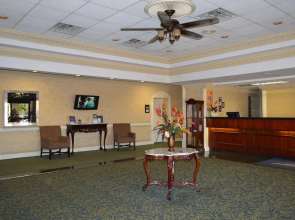 Opal Hotel & Suites