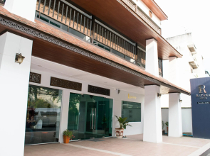 Ratana Hotel