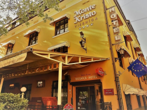 Monte Kristo Hotel