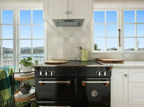Islay Cottage - Lyttelton Holiday Home