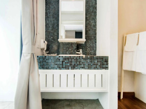 The Phoenix Hotel Bangkok