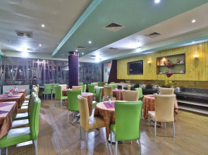 Palette Phoenix Hotel