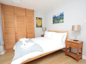 Charming 3BR Garden Home in Oxford Inc. Parking