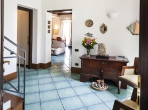 Naples Center Apartment