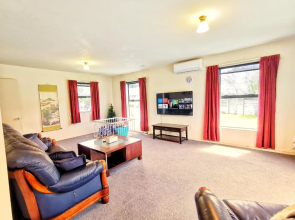Atarau Grove Holiday House