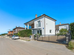 Gusto Comfortable Holiday Residence