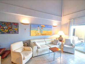 Duplex White Can Pei