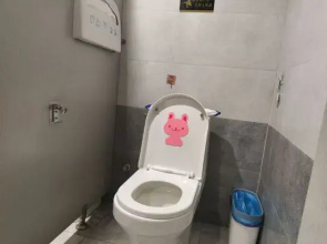 Youth Capsule Hostel