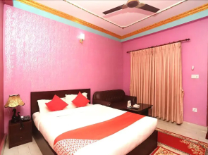 OYO 711 Hotel Mustang Plaza