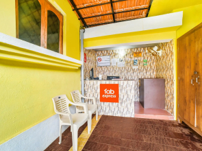 FabExpress Vagator Cottage