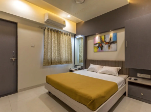 Hotel Rajlaxmi Grand