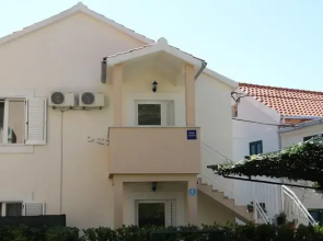 Apartments Ivana Promajna
