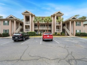 Located On The Ground Level And Across From The Pool With Pass To Huntington State Park! 2 Bedroom Condo by Peace Vacations